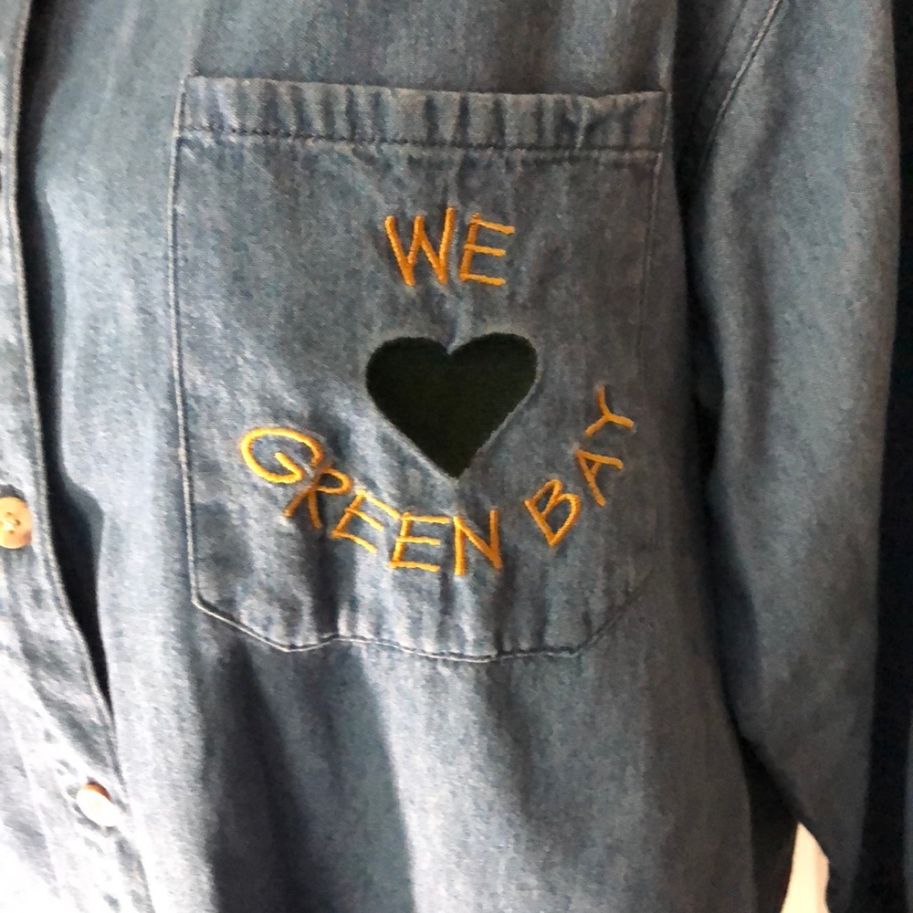 Christopher & Banks Green Bay denim shirt size med - Picture 2 of 7
